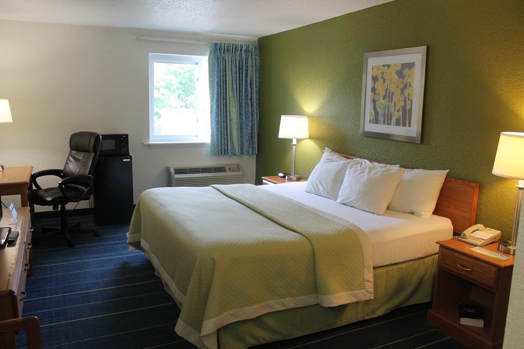 Days Inn & Suites By Wyndham Bridgeport - Clarksburg Habitación foto